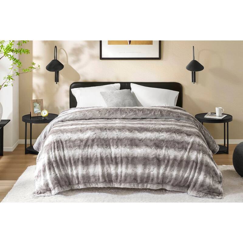 Madison Park Zuri Faux Fur Blanket