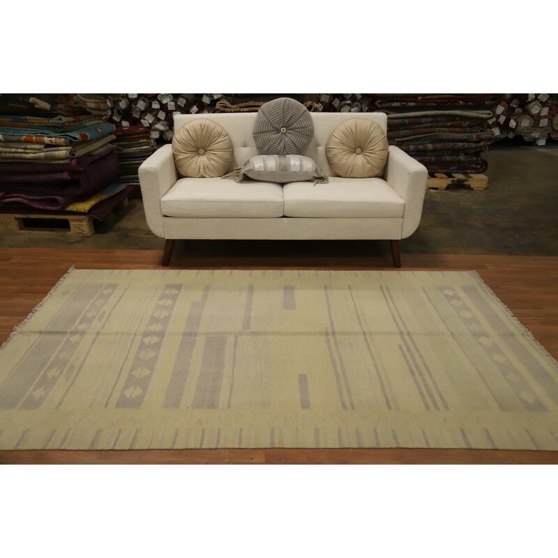 Hand Woven Oriental 100% Wool Carpet Southwestern Tribal Beige & Ivories Kilim Area Rug - 7' 10'' X 4' 9''