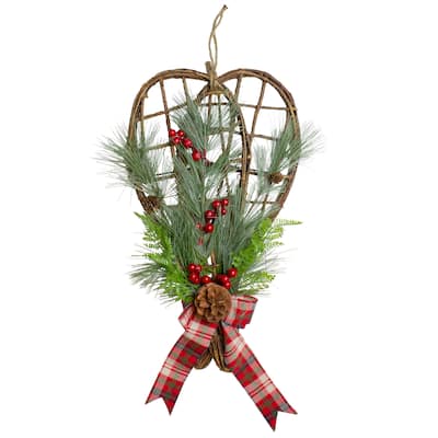 20" Red Green Cedar Berries Twig Snowshoes Christmas Wall Decor