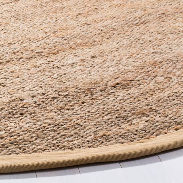SAFAVIEH Handmade Natural Fiber Sofja Casual Solid Jute Rug