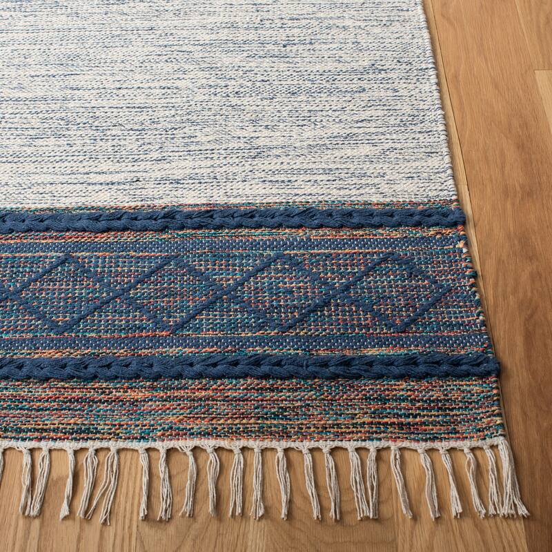 SAFAVIEH Handmade Montauk Natalie Boho Cotton Fringe Rug