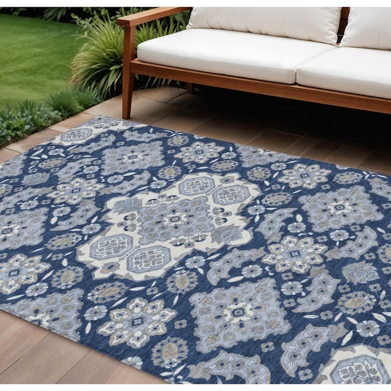 HomeRoots Medallion Traditional Rectangle Outdoor Rug - 8' X 10'