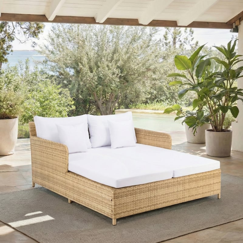 SAFAVIEH Outdoor Taniyah Wicker Daybed with Pillow & Cushions - 53W x 28D x 62H - Natural/White