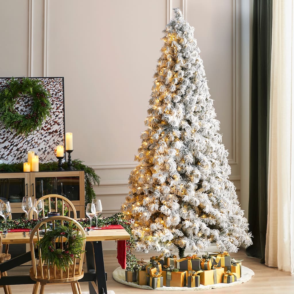Glitzhome 7.5ft/9ft Pre-Lit Flocked Full Spruce Artificial Christmas Tree with C3 Lights Foot Switch