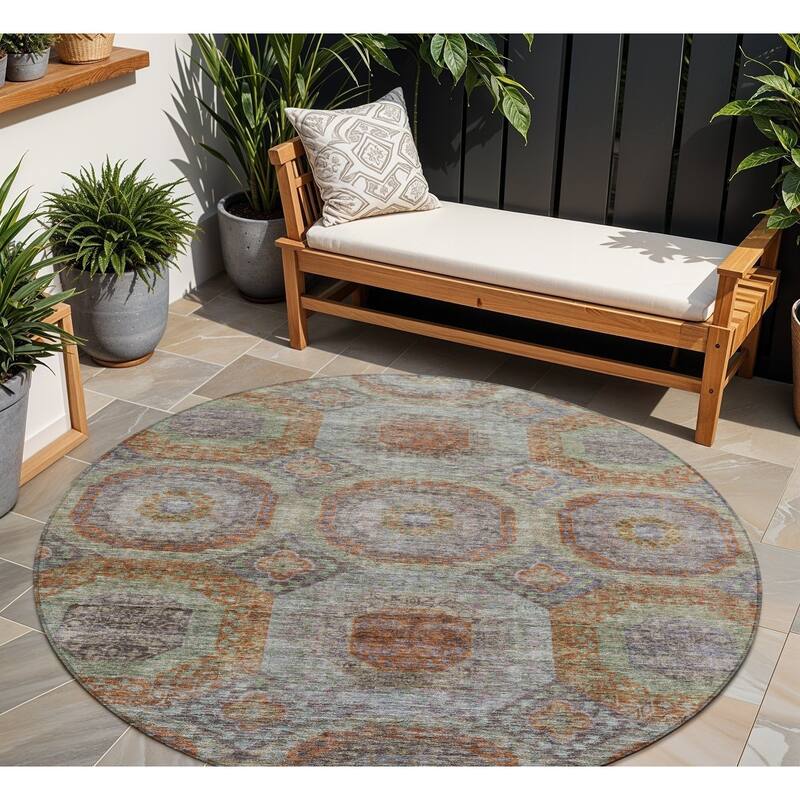 HomeRoots Geometric Transitional Rectangle Outdoor Rug - 8' Round