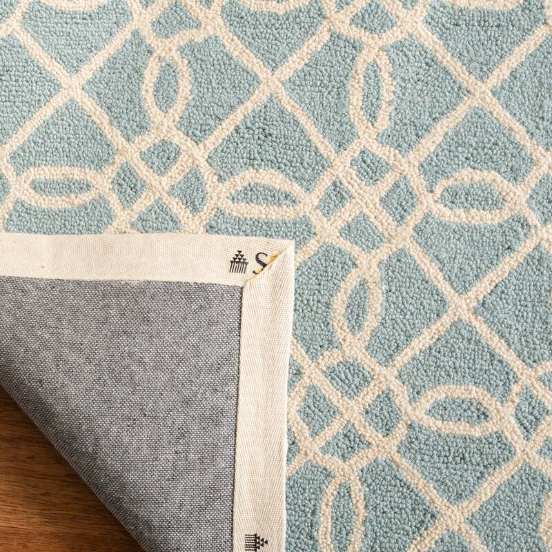 SAFAVIEH Handmade Chelsea Tuyet French Country Wool Rug