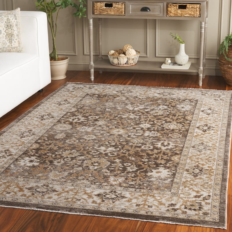 SAFAVIEH Hazel Hera Traditional Oriental Rug - 5'3" x 7'6" - Brown/Ivory