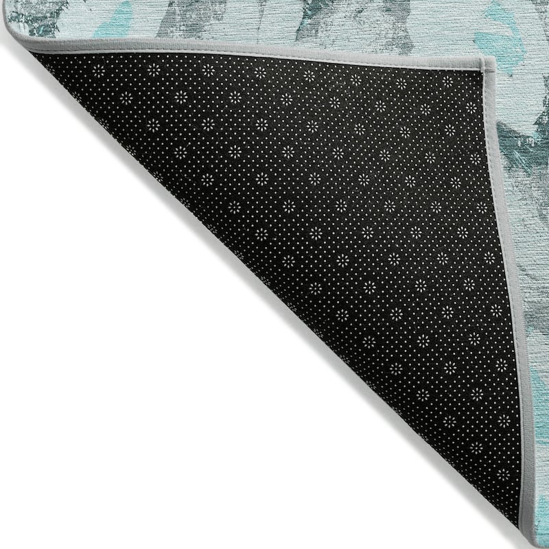 Machine Washable Indoor/ Outdoor Modern Daisy Chantille Rug