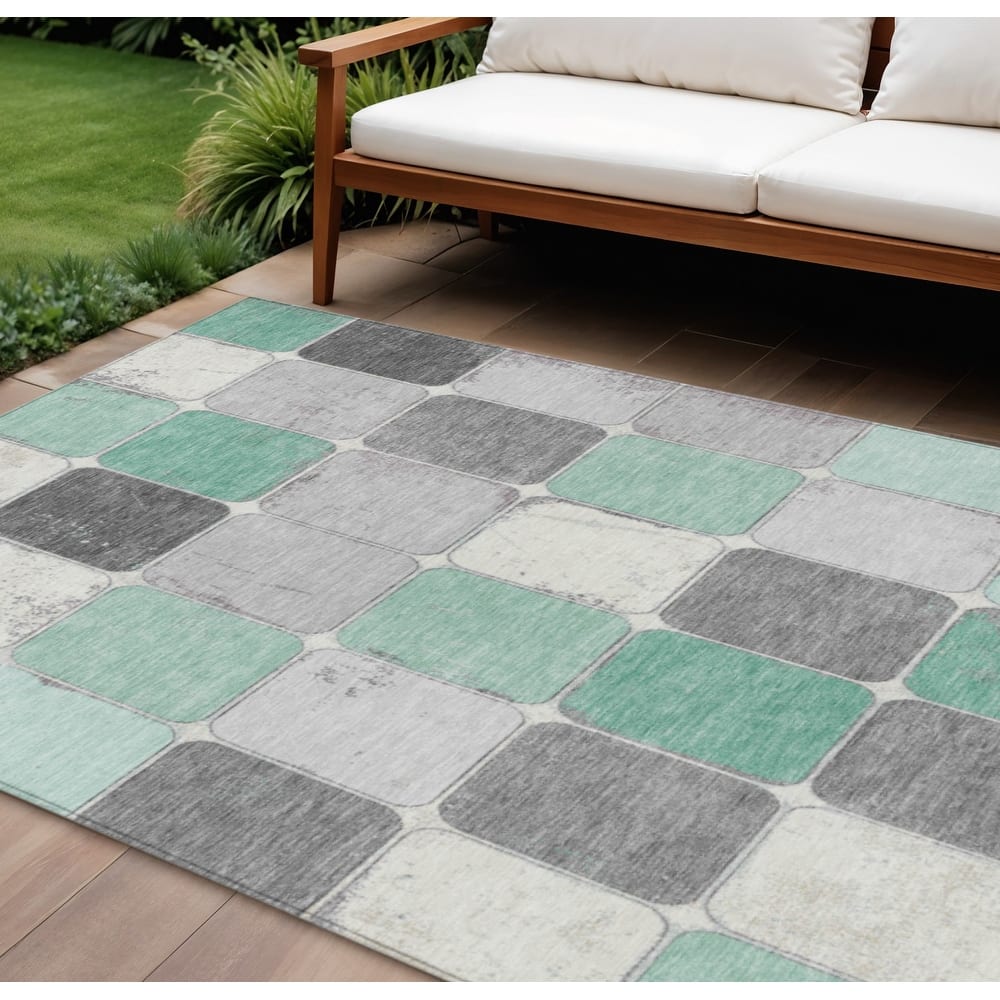 HomeRoots Geometric Transitional Rectangle Outdoor Rug