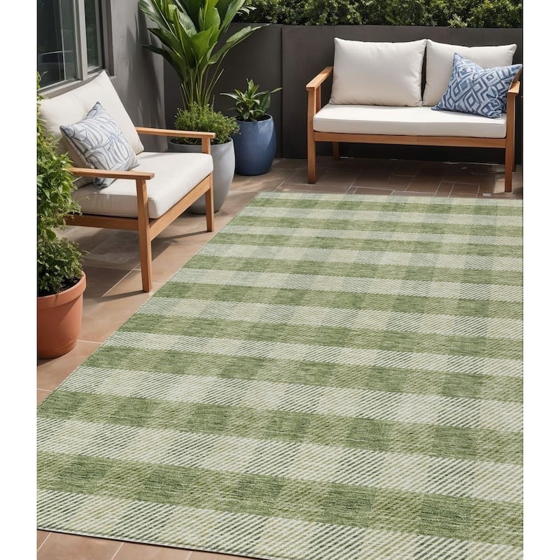 HomeRoots Plaid Transitional Rectangle Outdoor Rug - 5' X 8'