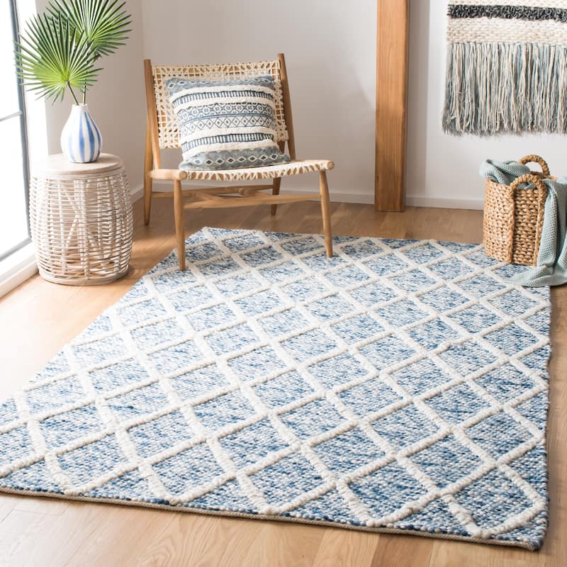 SAFAVIEH Handmade Natura Adelma Wool Rug - 4' x 6' - Ivory/Blue