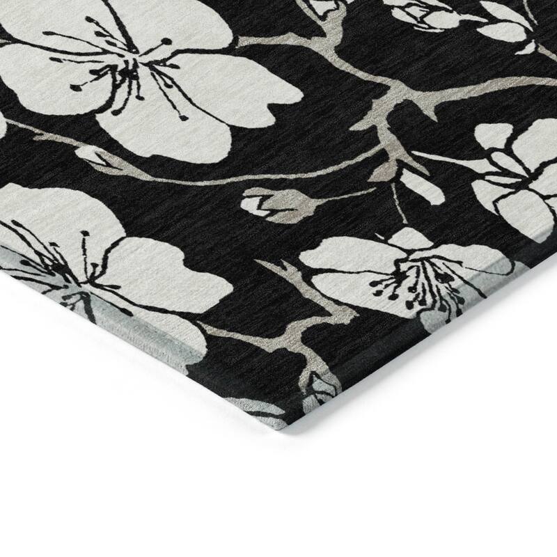 Machine Washable Indoor/ Outdoor Calm Floral Chantille Rug