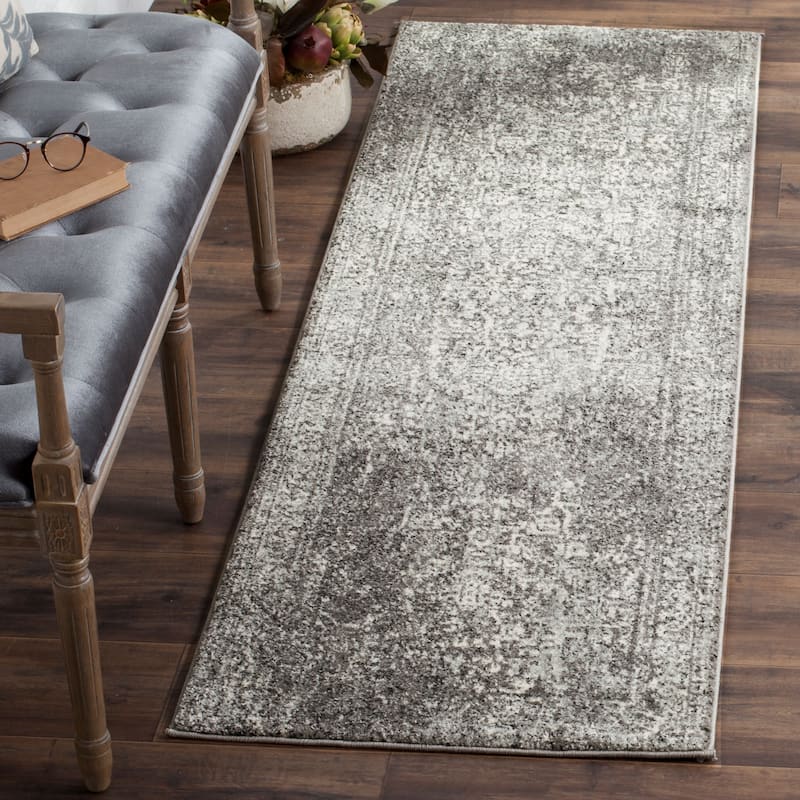 SAFAVIEH Evoke Quinn Vintage Distressed Rug - 2'2" x 11' Runner - Grey/Ivory - Runner