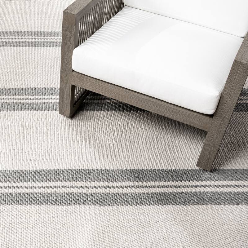 Ben Soleimani Altico Indoor / Outdoor Flatweave Polyproplene Rug - 6' x 9' - Silver/Ivory