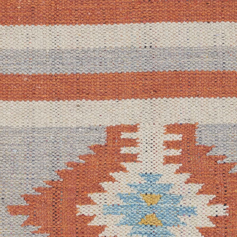 Bufo Southwestern Woven Low Pile with Fringe Area Rug By HomeRoots - 84' X '60' X '0.25