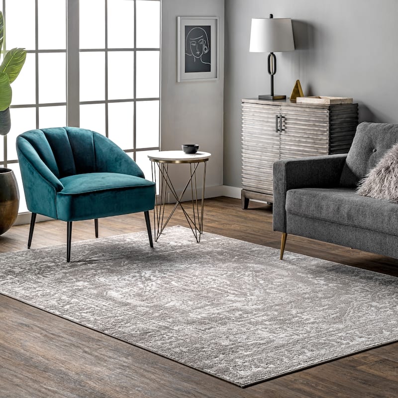 Nuloom Melody Vintage Medallion Area Rug - 4'3" x 6' - Light Grey - Rectangle