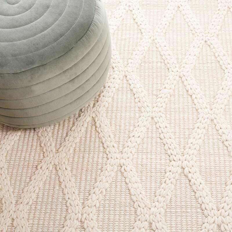 SAFAVIEH Handmade Natura Geerlien Rustic Trellis Wool Rug
