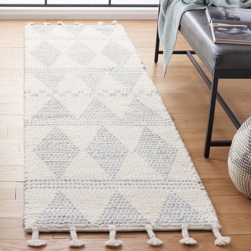 SAFAVIEH Handmade Casablanca Reini Boho Wool Tassel Rug - 2'3" x 8' Runner - Ivory/Grey