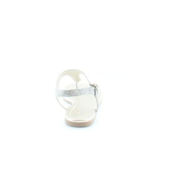 bandolino flip flops