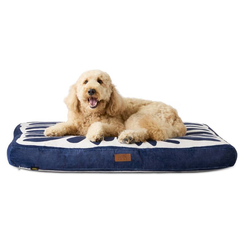 TOWN & COUNTRY LUXE CuddleTown Matisse Pillow Crate Mat Reversible Pet Bed Navy Blue for Large Dogs