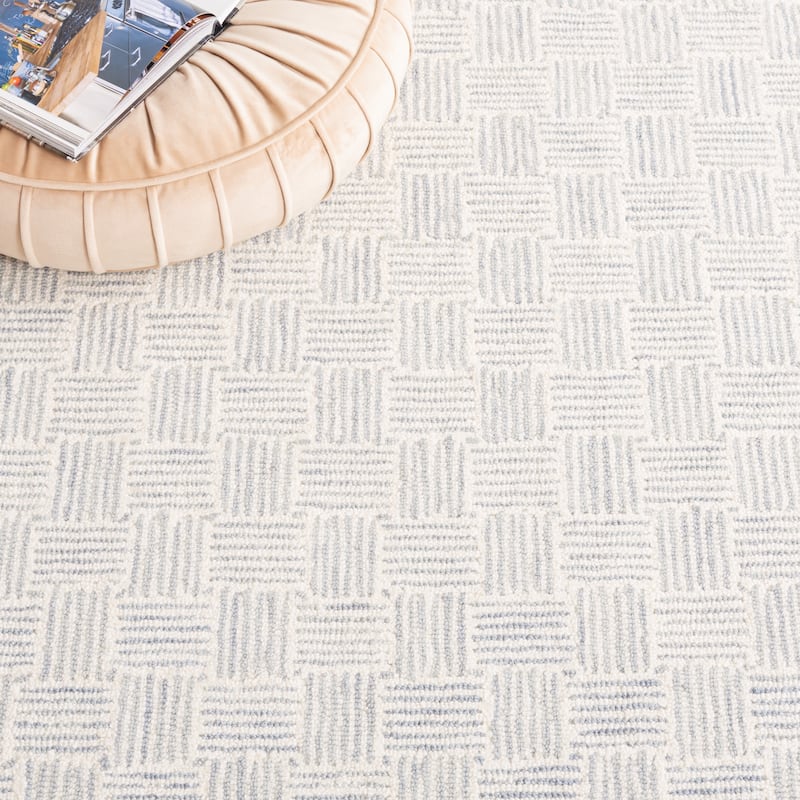 SAFAVIEH Handmade Micro-Loop Courteney Transitional Wool Rug