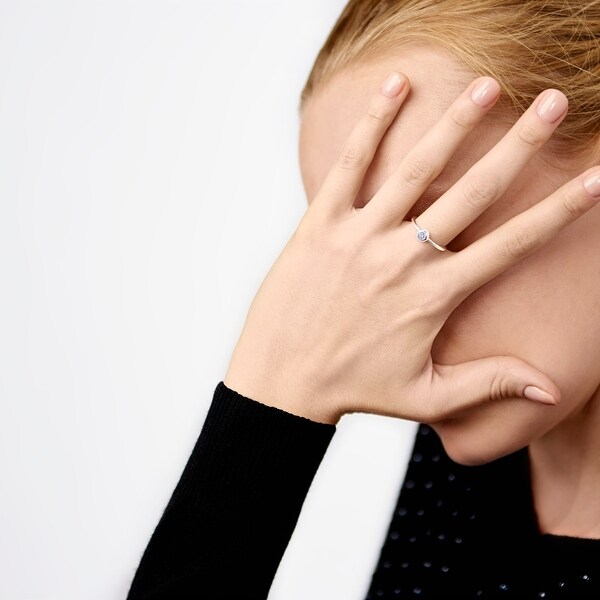 black onyx ring which finger