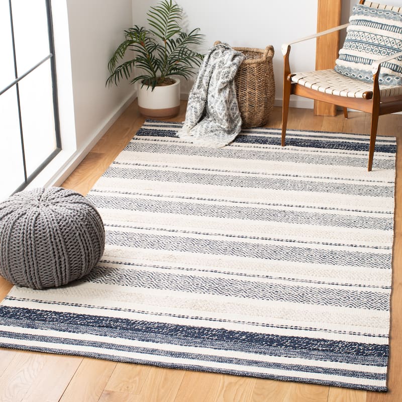 SAFAVIEH Handmade Striped Kilim Salena Modern Cotton Rug - 9' x 12' - Ivory/Navy