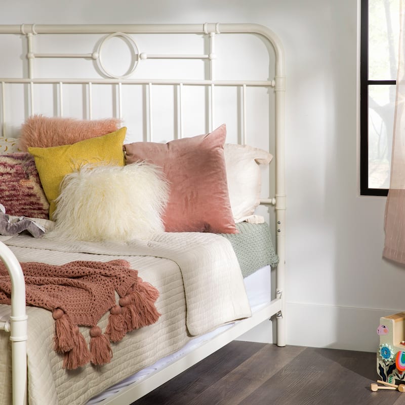 Walker Edison Classic Metal Pipe Bed