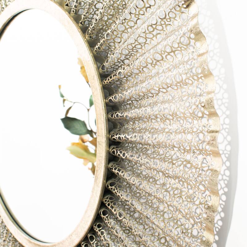 SAFAVIEH Shanice 31-inch Gold Round Mirror - 30.5" W x 1" L x 30.5" H - 31Wx1Dx31H