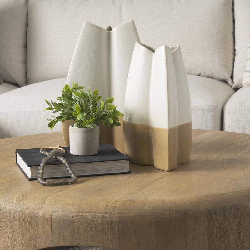 Vania Off White Textured Vase