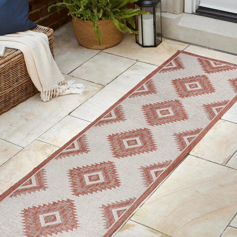 JONATHAN Y Aimee Geometric Moroccan Diamond Black/Cream Indoor/Outdoor Area Rug