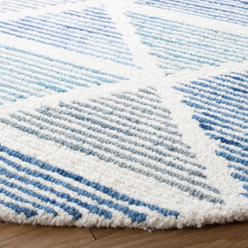 SAFAVIEH Handmade Abstract Bedrije Modern Wool Rug