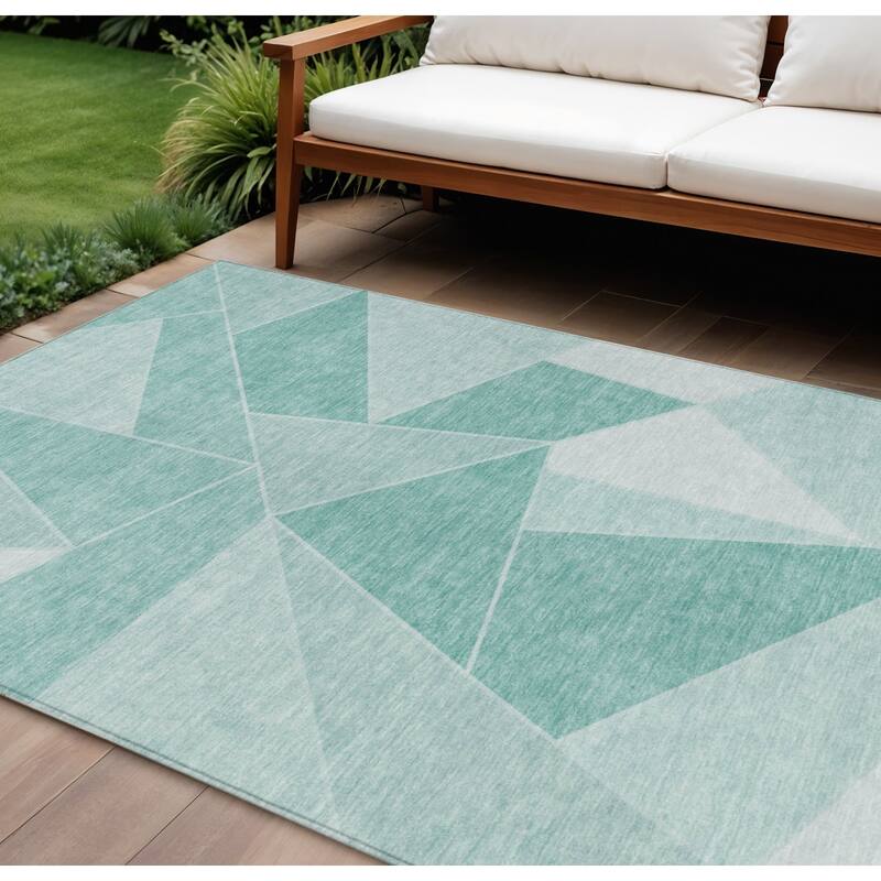 HomeRoots Geometric Transitional Rectangle Outdoor Rug - 9' X 12'