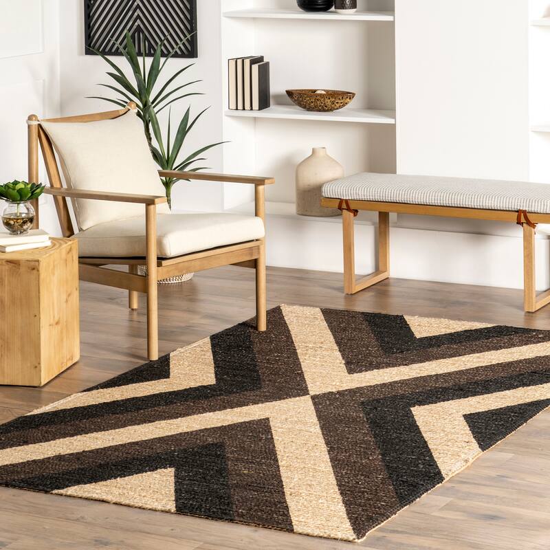 Nuloom Bretta Geometric Braided Jute Area Rug - 5' x 8' - Black - Rectangle