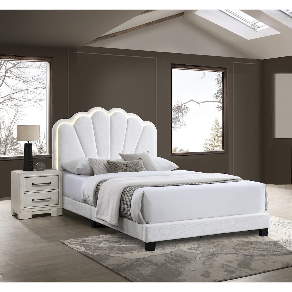 Modern Style 3pc Bed 2x Nightstand Set Squared legs Silver Handles White Finish Bedroom Furniture