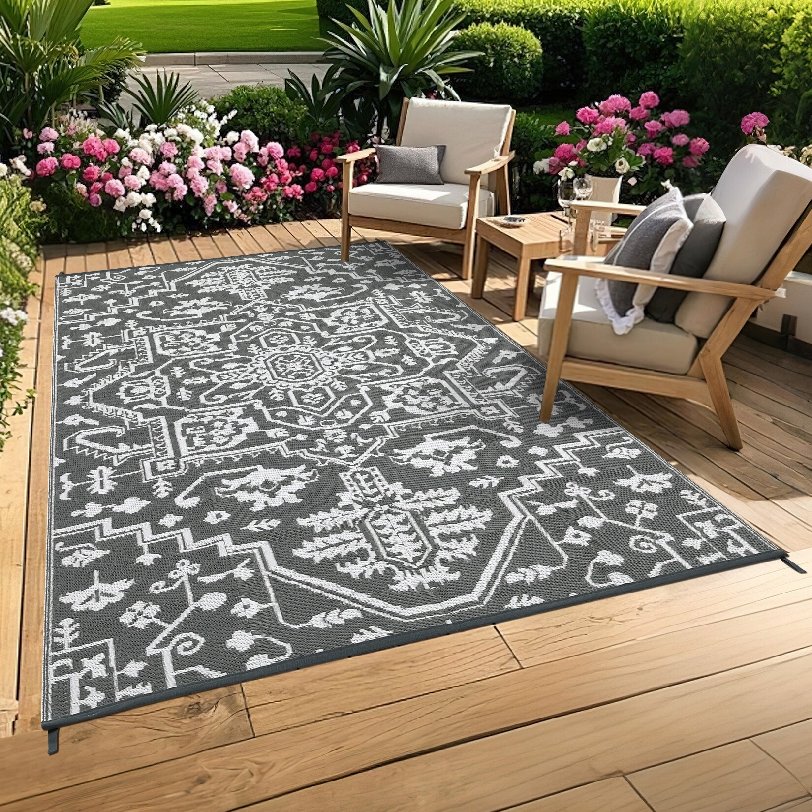 Garvee Medallion Waterproof Reversible Outdoor Rug - Overstock