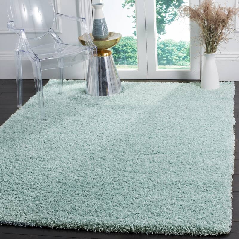 SAFAVIEH Laguna Shag Verdiana Solid Color 2-inch Thick Rug.
