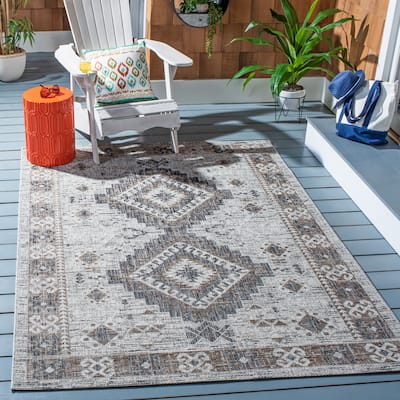 SAFAVIEH Courtyard Vicky Indoor/ Outdoor Waterproof Patio Backyard Rug