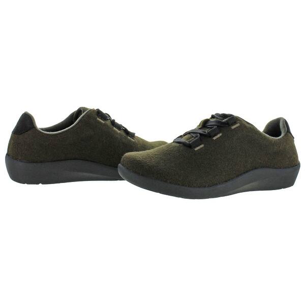 earth origins sneakers