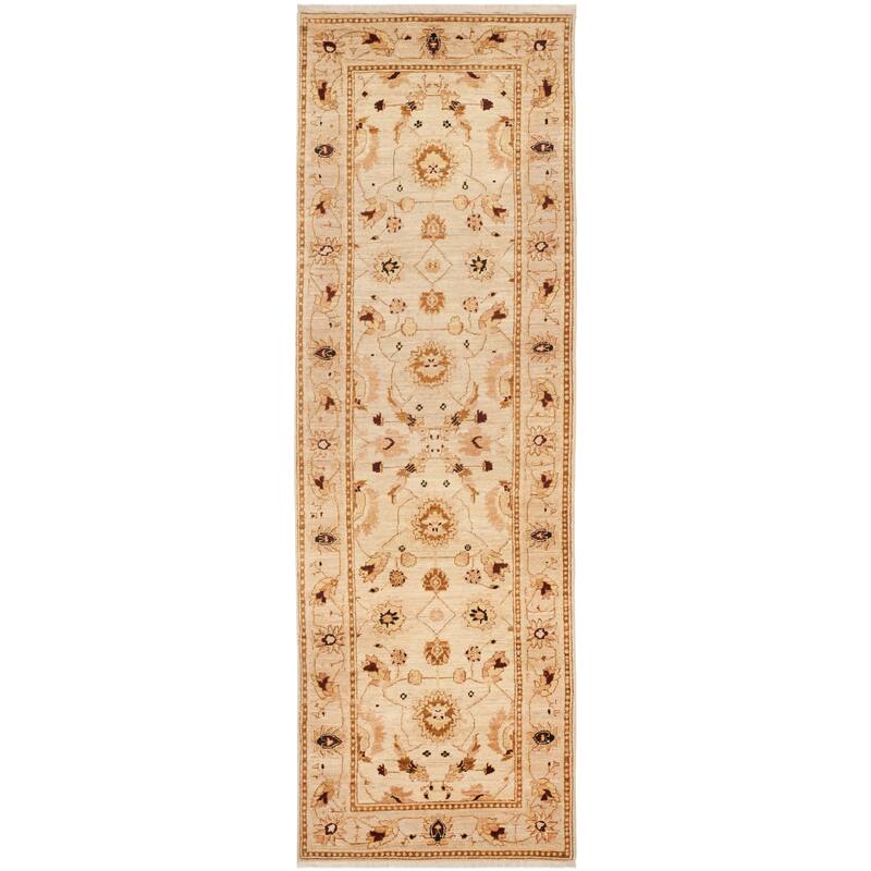 SAFAVIEH Couture Hand-knotted Peshawar Sonsoles Traditional Oriental Wool Rug - 3' x 12' Runner - Ivory/Caramel
