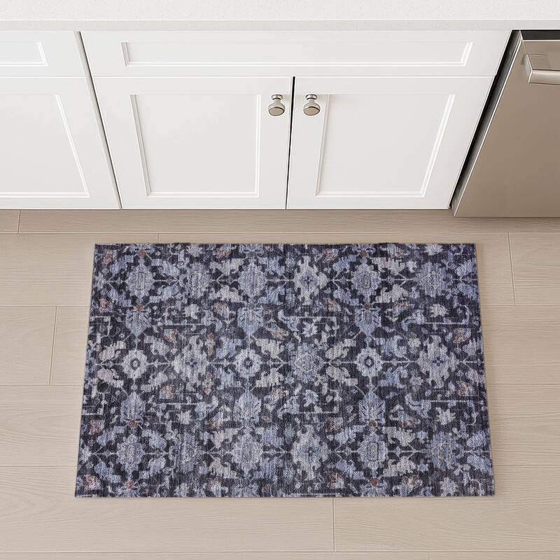 Machine Washable Indoor/ Outdoor Casual Traditional Chantille Rug