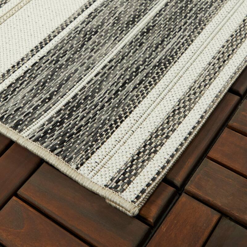 Alexie Coastal Stripes Indoor/ Outdoor Area Rug