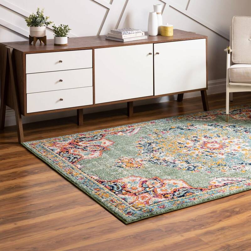 Traditional Koakburg Collection Area Rug