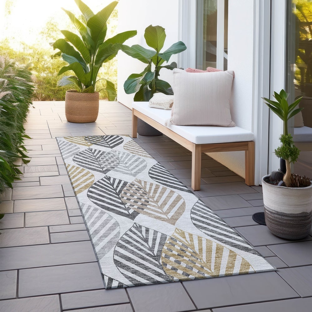 Machine Washable Indoor/ Outdoor Chantille Casual Palm Leaf Rug