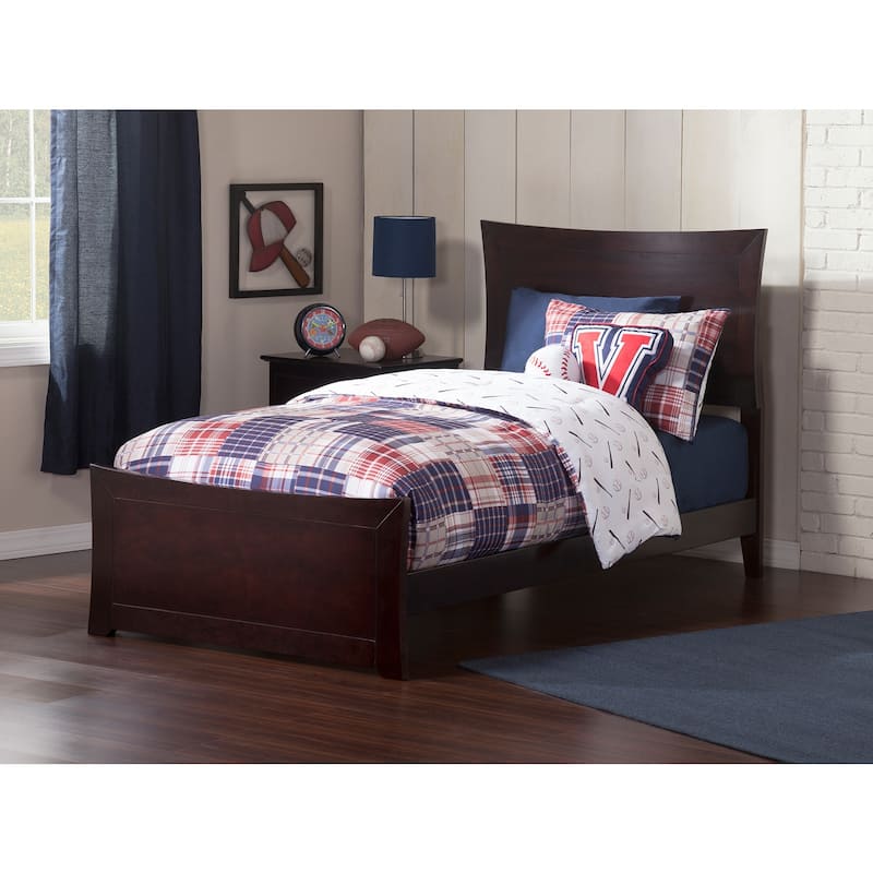 Traditional Full Bed Frame with Footboard - Victorian Style Bed - White Finish - HomeStock