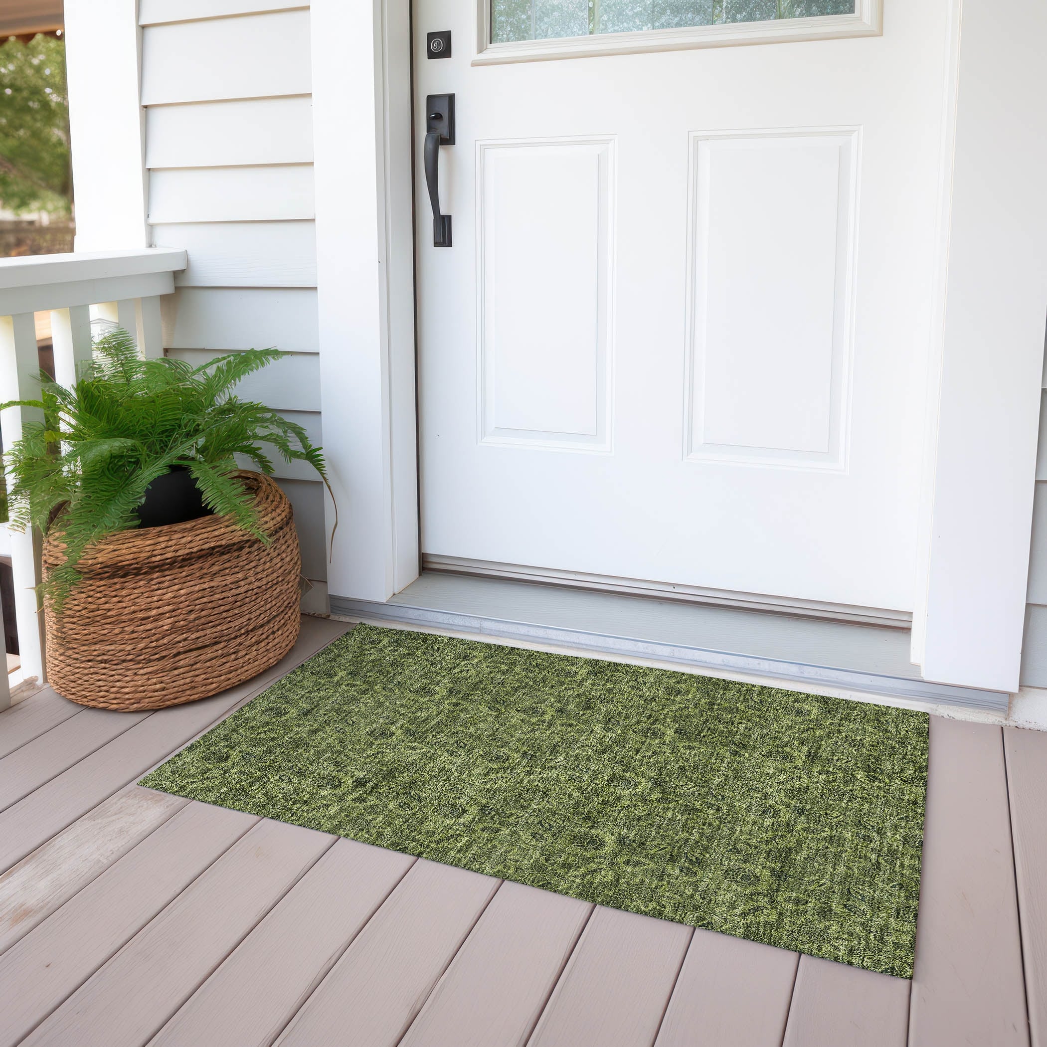 Machine Washable Indoor/ Outdoor Chantille Floral Rug