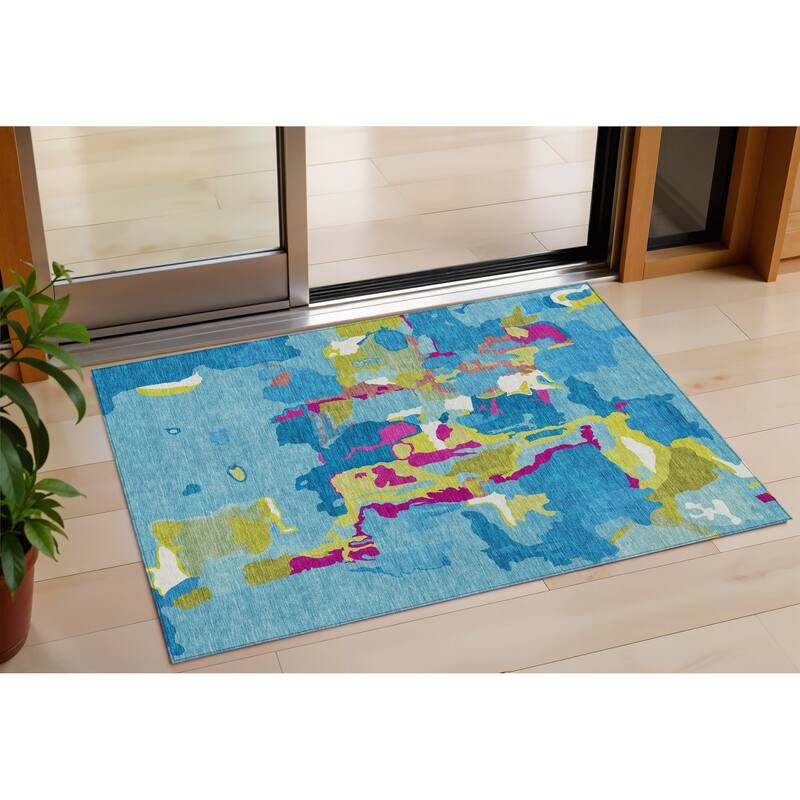 HomeRoots Abstract Transitional Rectangle Outdoor Rug - 3' x 5'