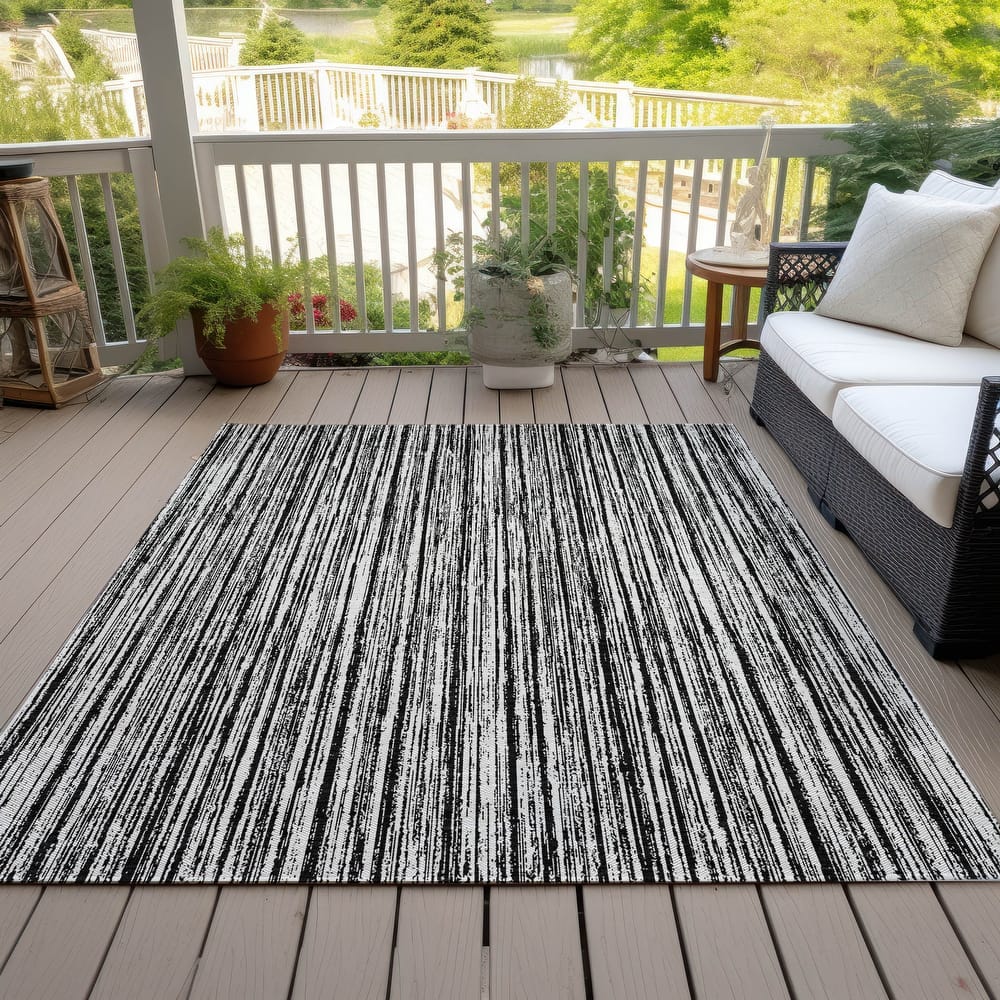 Machine Washable Indoor/ Outdoor Chantille Contemporary Stripes Rug