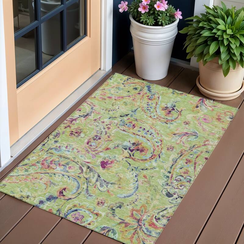 HomeRoots Paisley Transitional Rectangle Outdoor Rug - 3' x 5'