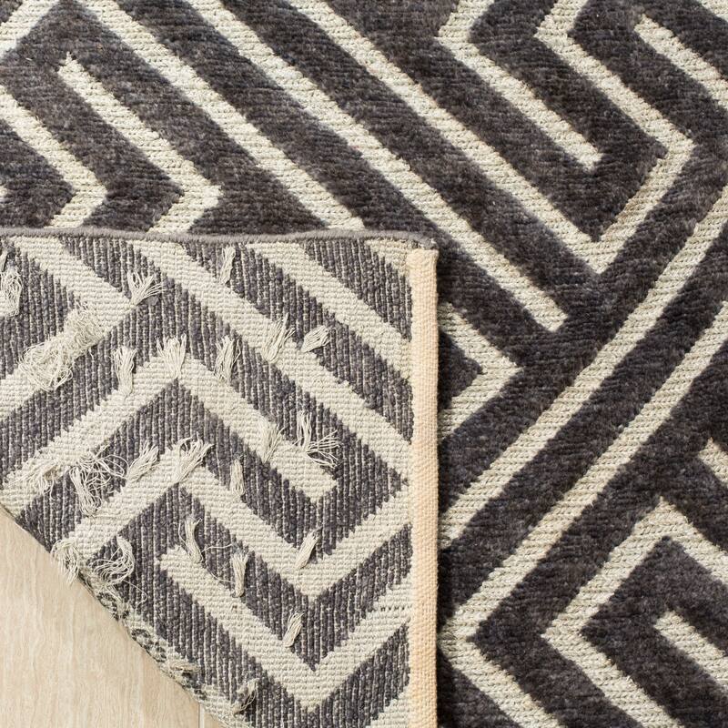 SAFAVIEH Hand-knotted Santa Fe Valeriya Modern Wool Rug